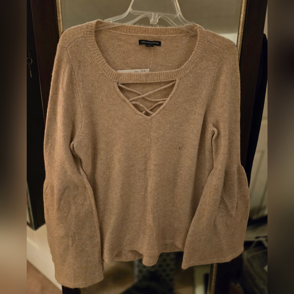 AMERICAN EAGLE Women's Light Tan Sweater with Crisscross Detail. NWT.  Size L